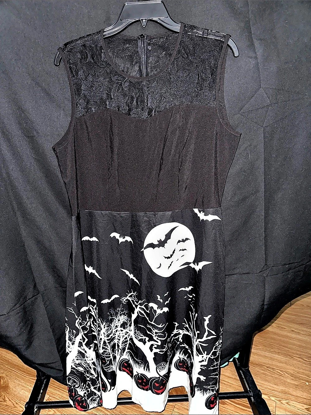 Gothic Bat Print Lace Yoke XL Like New